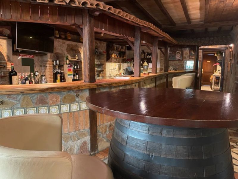 Bar.jpg